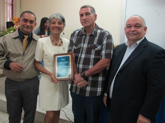 Alba Rodríguez (25 años de servicio)